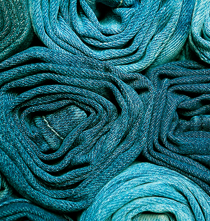 Hima Circular cuida el medio ambiente al reciclar ropa