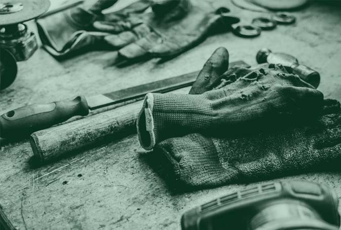 reciclamos y reutilizamos la ropa de trabajo